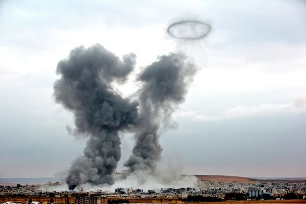 Syrian Kobani Sustains US Airstrikes Syrian Kobani Sustains US Airstrikes - Sputnik International