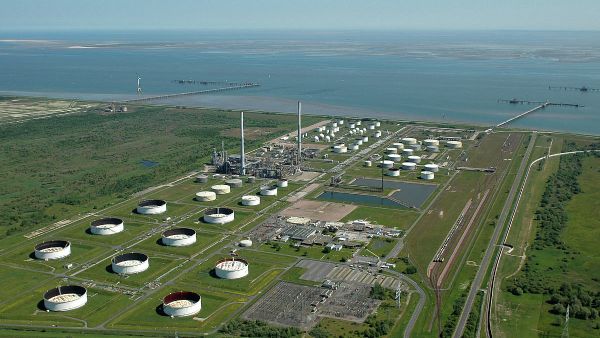 Part of the Ineos facility in Wilhelmshaven, Germany Part of the Ineos facility in Wilhelmshaven, Germany - Sputnik International