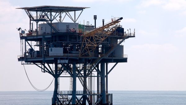 One person has been killed and three others were injured in an explosion at an oil and gas platform in the Gulf of Mexico. - Sputnik International