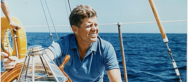 President John F. Kennedy goes sailing President John F. Kennedy goes sailing - Sputnik International