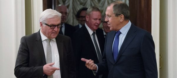 German Foreign Minister Frank-Walter Steinmeier (left) and Foreign Minister Sergei Lavrov meet in Moscow. - Sputnik International