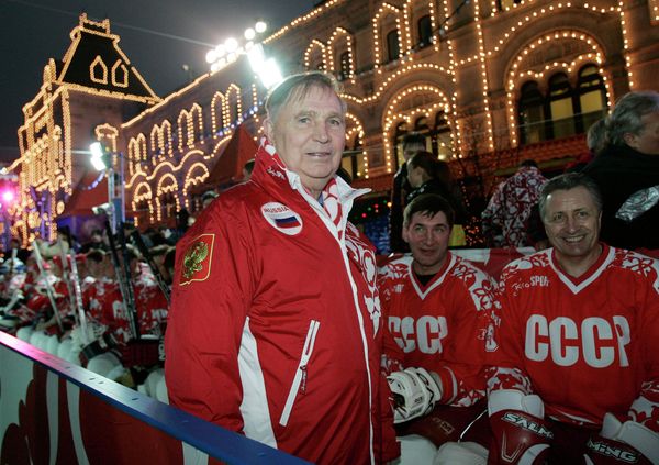 A Hockey Legend: Viktor Tikhonov's Life in Pictures A Hockey Legend: Viktor Tikhonov's Life in Pictures - Sputnik International