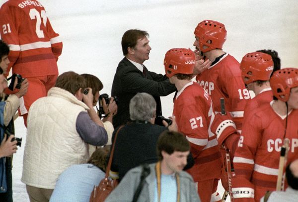 A Hockey Legend: Viktor Tikhonov's Life in Pictures A Hockey Legend: Viktor Tikhonov's Life in Pictures - Sputnik International