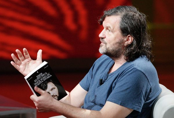 Serbian film director Emir Kusturica gestures during the Italian State RAI TV program Che Tempo che Fa, in Milan, Italy Serbian film director Emir Kusturica gestures during the Italian State RAI TV program Che Tempo che Fa, in Milan, Italy - Sputnik International