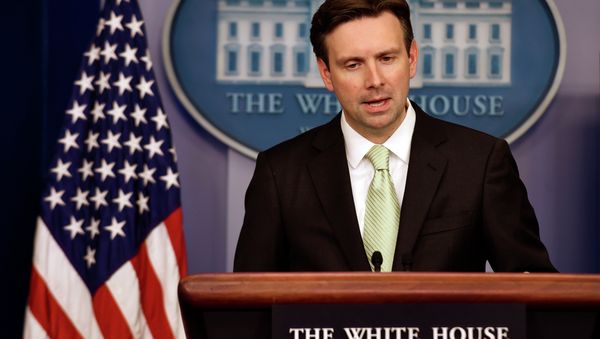 Josh Earnest - Sputnik International