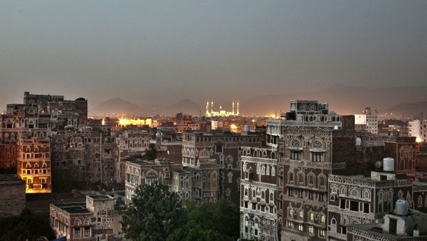 Yemeni troops have freed eight hostages on Tuesday, from a group of al-Qaeda militants who were killed in a dawn raid, reports AFP. - Sputnik International