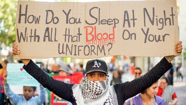 Major protests erupted in the St. Louis suburb of Ferguson Monday over the grand jury's decision not to indict Darren Wilson - Sputnik International