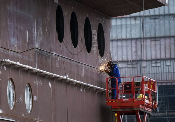 Constuction of Mistral-Class Amphibious Assault Ships in Pictures - Sputnik International