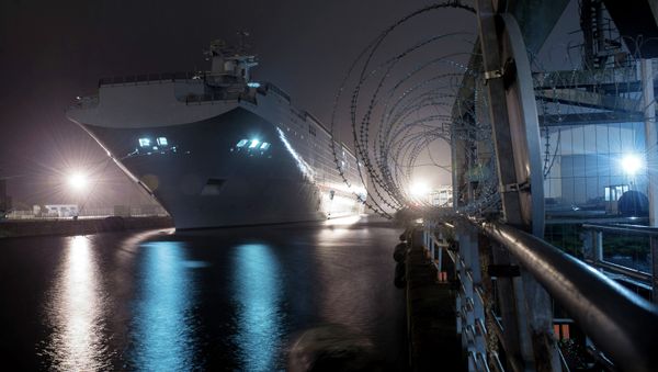 The Vladivostok amphibious assault ship of the Mistral class at the STX Europe shipyard in Saint-Nazaire. - Sputnik International