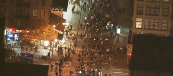 Protesters Clash With Police in Manhattan Over Ferguson Unrest - Sputnik International
