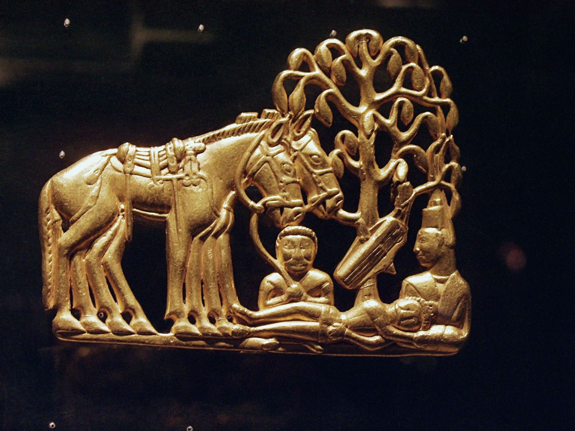 Samples of Scythian jewelry from its own depository and the State Hermitage Museum Gold Depository, and the latest finds of the Ufa archeological expedition - Sputnik International, 1920, 27.10.2021