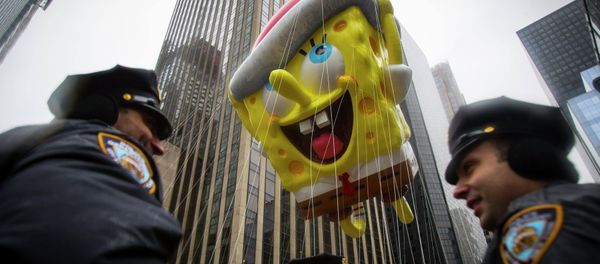 Several protesters have been arrested for attempting to disrupt the Macy's Thanksgiving Day Parade in New York Thursday November 27. - Sputnik International