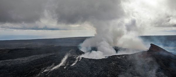 Research, released by Japan's Kobe University, warned that Japan is home to almost seven percent of the world’s volcanoes that have erupted over the past 10,000 years, which makes it vital to study and monitor volcanic activity. Research, released by Japan's Kobe University, warned that Japan is home to almost seven percent of the world’s volcanoes that have erupted over the past 10,000 years, which makes it vital to study and monitor volcanic activity. - Sputnik International