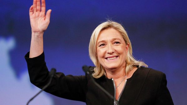 Marine Le Pen, France's National Front political party leader, waves as she attends the far-right party's congress in Lyon November 29, 2014 Marine Le Pen, France's National Front political party leader, waves as she attends the far-right party's congress in Lyon November 29, 2014 - Sputnik International