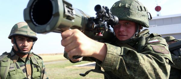 Russian and Indian soldiers during the joint anti-terrorist Russian-Indian drills, Indra-2014 Russian and Indian soldiers during the joint anti-terrorist Russian-Indian drills, Indra-2014 - Sputnik International