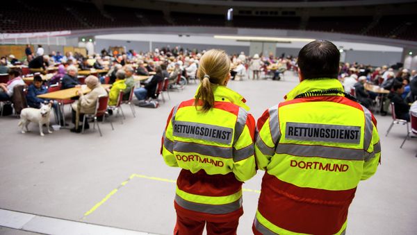 Approximately 17,000 people are currently being evacuated from the German city of Dortmund due to a 1.8 metric ton British air bomb which was found in the area - Sputnik International