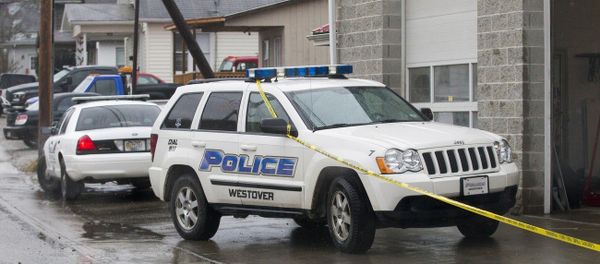 Westover Police vehicles are parked outside Doug's Towing in Westover, W.V.,, Monday, Dec. 1, 2014, after three separate shootings left four people dead on Monday Westover Police vehicles are parked outside Doug's Towing in Westover, W.V.,, Monday, Dec. 1, 2014, after three separate shootings left four people dead on Monday - Sputnik International