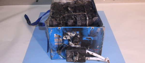 This undated image provided by the National Transportation Safety Board shows the burned auxiliary power unit battery from a JAL Boeing 787 that caught fire This undated image provided by the National Transportation Safety Board shows the burned auxiliary power unit battery from a JAL Boeing 787 that caught fire - Sputnik International