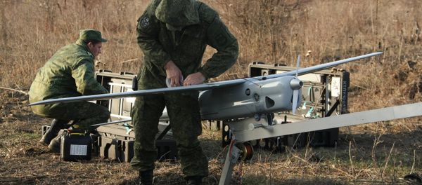 Technicians of the Southern Military District Engineering Corps assemble an unmanned aircraft Technicians of the Southern Military District Engineering Corps assemble an unmanned aircraft - Sputnik International