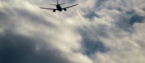 An unnamed civilian airplane has been found to be flying on a fixed route between Israel and an unidentified Gulf state, Haaretz reported Tuesday. An unnamed civilian airplane has been found to be flying on a fixed route between Israel and an unidentified Gulf state, Haaretz reported Tuesday. - Sputnik International