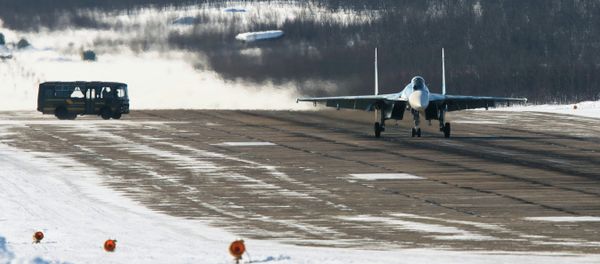 The United States’ Federal Aviation Administration (FAA) has extended its earlier flight restrictions to include the airspace above Ukraine's city of Dnipropetrovsk and the Russian city of Simferopol in Crimea. - Sputnik International