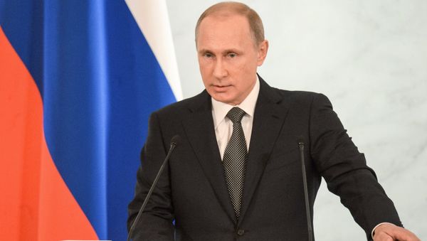 Russian President Vladimir Putin delivers the annual Presidential Address to the Federal Assembly at the Kremlin's St. George's Hall. - Sputnik International