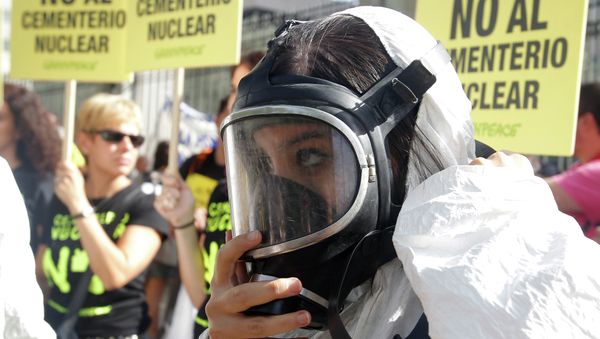 Sixteen Greenpeace activists and a photographer are facing up to three years in prison for their protest at the Spanish Cofrentes nuclear plant in February 2011. Sixteen Greenpeace activists and a photographer are facing up to three years in prison for their protest at the Spanish Cofrentes nuclear plant in February 2011. - Sputnik International