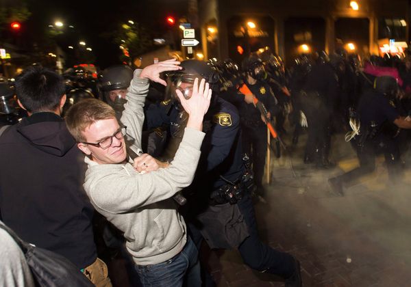 Berkeley Protest Against Police Brutality Met With Tear Gas, Rubber Bullets Berkeley Protest Against Police Brutality Met With Tear Gas, Rubber Bullets - Sputnik International