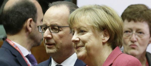 French President Francois Hollande, second left, speaks with German Chancellor Angela Merkel French President Francois Hollande, second left, speaks with German Chancellor Angela Merkel - Sputnik International