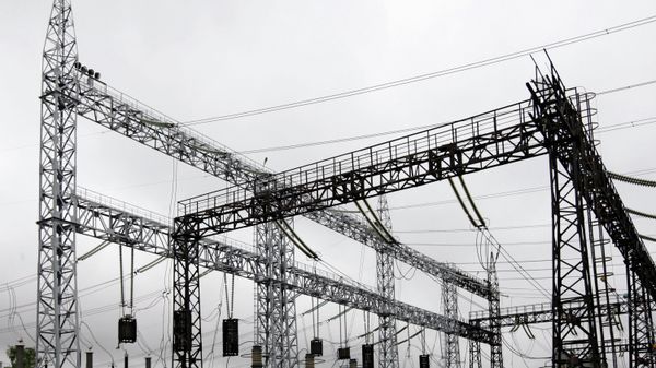 Ukraine is planning to import about 1.5 thousand MW of electricity from Russia - Sputnik International