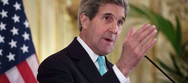 U.S. Secretary of State John Kerry speaks to the media at the U.S. Ambassador's residence in Paris November 5, 2014 - Sputnik International