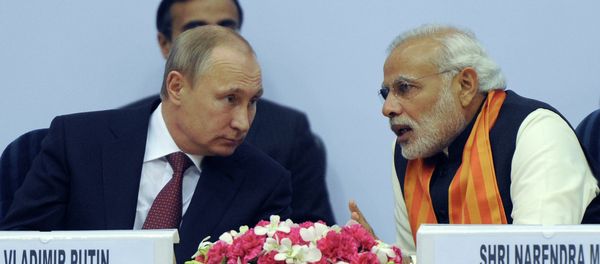 Russian President Vladimir Putin (left) and Indian Prime Minister Narendra Modi attending the World Diamond Conference in the Vigyan Bhawan Palace, New Delhi Russian President Vladimir Putin (left) and Indian Prime Minister Narendra Modi attending the World Diamond Conference in the Vigyan Bhawan Palace, New Delhi - Sputnik International