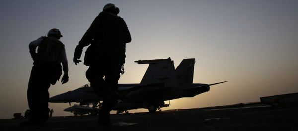 In an open letter published Friday, West Virginia Senator Joe Manchin warned US President Barack Obama against sending US troops to support Syrian rebels. - Sputnik International