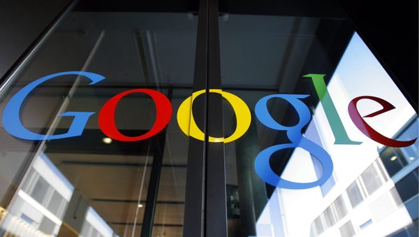 Logo of Google on the front door of the new Google European tech center in Zurich, Switzerland - Sputnik International