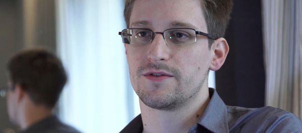 Former NSA contractor Edward Snowden - Sputnik International