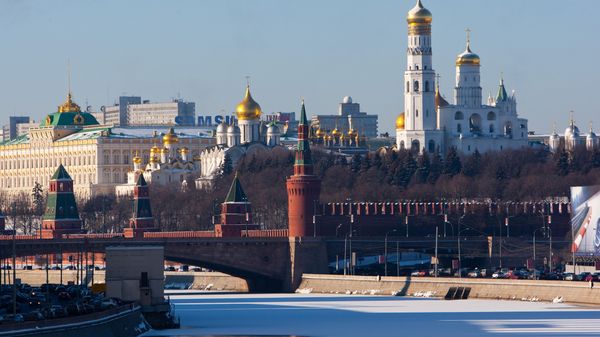 More than 100 descendants of Russian emigres in Western Europe and North America have signed a declaration denouncing anti-Russian sentiment and misinformation on the Ukrainian crisis in Western media, according to the Russky Most (literally Russian Bridge) initiative group. - Sputnik International