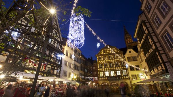 Atmosphere during the Christmas market in Strasbourg, France - Sputnik International