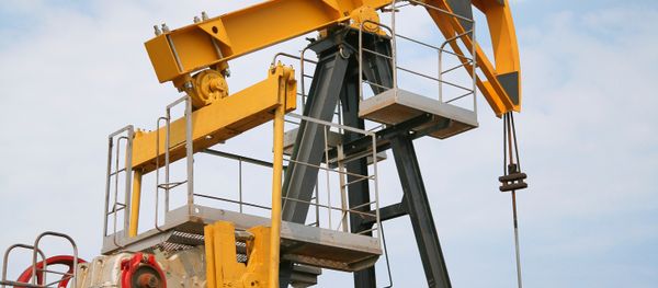 Iran is geared up to reach a petrochemical output of 180 million tons by 2022 despite the falling oil prices in world markets Iran is geared up to reach a petrochemical output of 180 million tons by 2022 despite the falling oil prices in world markets - Sputnik International