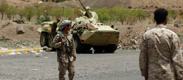 Yemeni army soldiers stand guard at a checkpoint in the entrance of Sanaa, Yemen Yemeni army soldiers stand guard at a checkpoint in the entrance of Sanaa, Yemen - Sputnik International