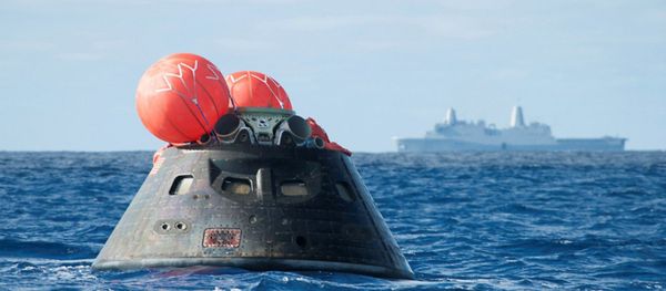 NASA shows NASA's Orion spacecraft after splash down as it awaits the U.S. Navy's USS Anchorage in the Pacific ocean NASA shows NASA's Orion spacecraft after splash down as it awaits the U.S. Navy's USS Anchorage in the Pacific ocean - Sputnik International