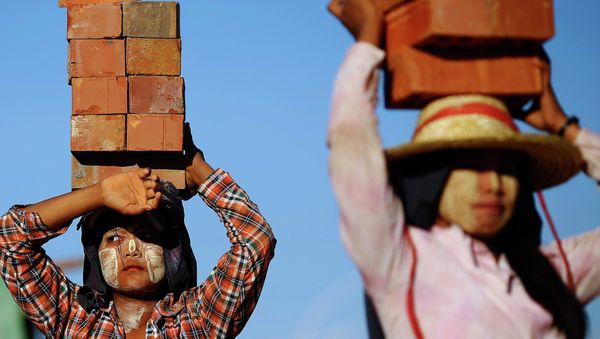 Workers in Myanmar - Sputnik International