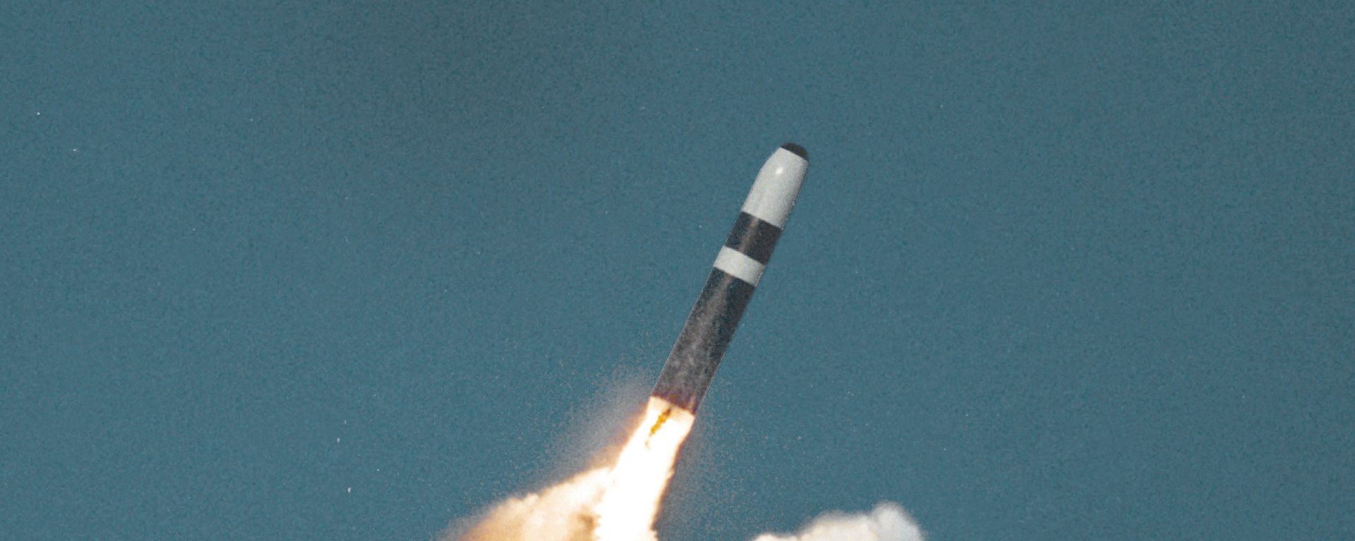 A Trident II nuclear missile underwater launch A Trident II nuclear missile underwater launch - Sputnik International, 1920, 21.02.2024