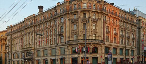 Yesterday’s Russian stock exchange panic caused a co-founder of a financial company to kill himself in one of Moscow’s top hotels - Hotel National. - Sputnik International