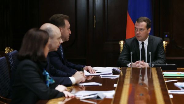 Russian Prime Minister Medvedev discussed the ruble rate and other economic issues during a meeting with a group of financial officials, Central Bank leadership and the management of Russia’s major steel and energy companies. Russian Prime Minister Medvedev discussed the ruble rate and other economic issues during a meeting with a group of financial officials, Central Bank leadership and the management of Russia’s major steel and energy companies. - Sputnik International