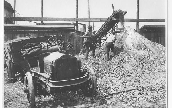 Construction of the Moscow’s House on the Embankment - Sputnik International