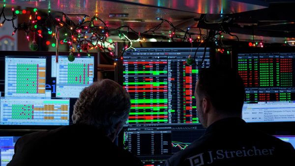 Traders work on the floor of the New York Stock Exchange - Sputnik International