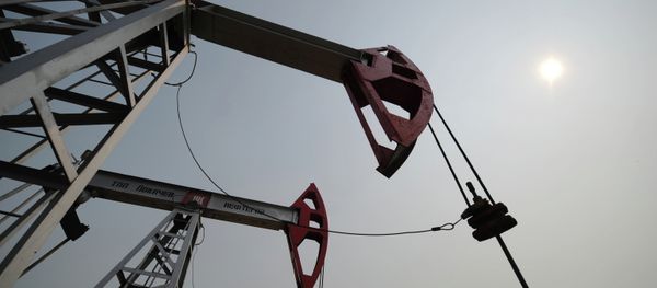 oil derricks oil derricks - Sputnik International
