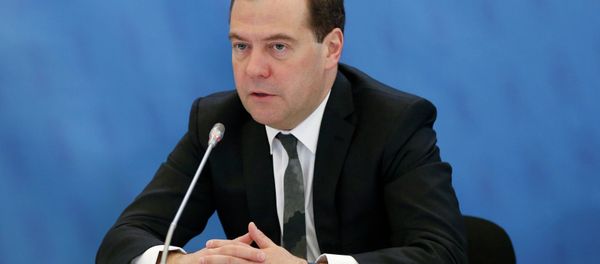 Russian Prime Minister Dmitry Medvedev has ordered to establish a commission that would be tasked with providing support to the residents of southeastern Ukraine, the Russian cabinet has announced. Russian Prime Minister Dmitry Medvedev has ordered to establish a commission that would be tasked with providing support to the residents of southeastern Ukraine, the Russian cabinet has announced. - Sputnik International