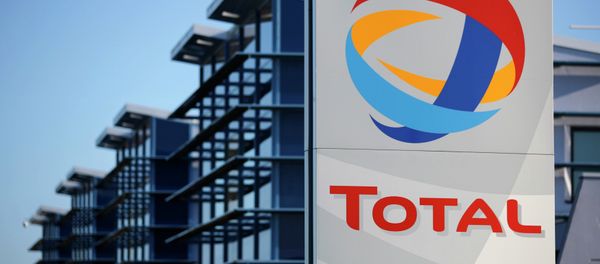 View of the logo of French oil giant Total in front of the oil refinery of Donges, near Nantes, in this December 20, 2013 file photo View of the logo of French oil giant Total in front of the oil refinery of Donges, near Nantes, in this December 20, 2013 file photo - Sputnik International