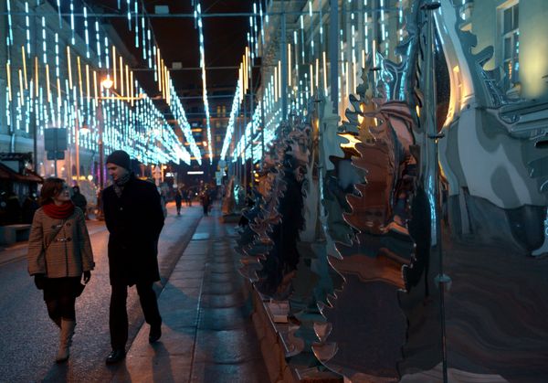 Moscow Prepares For New Year With Full-Blown Illumination - Sputnik International